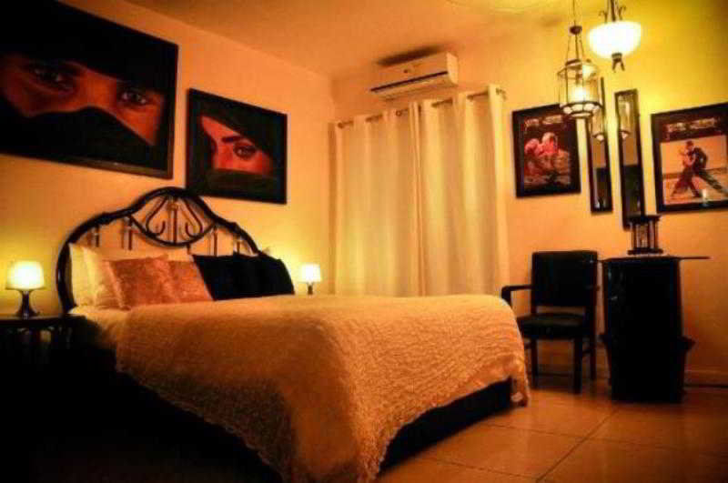Casa Amapola Manila Bed and Breakfast Taguig Buitenkant foto